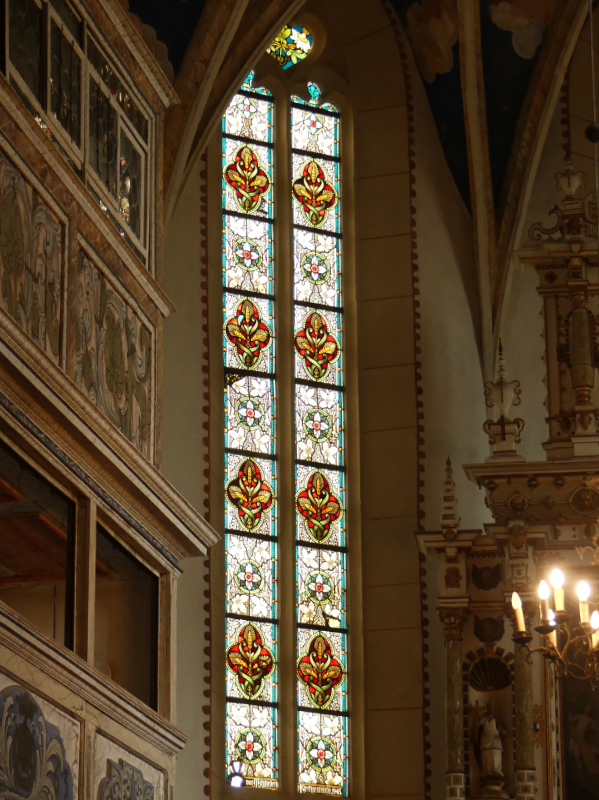 Kirchenfenster in der Kirche in Profen
